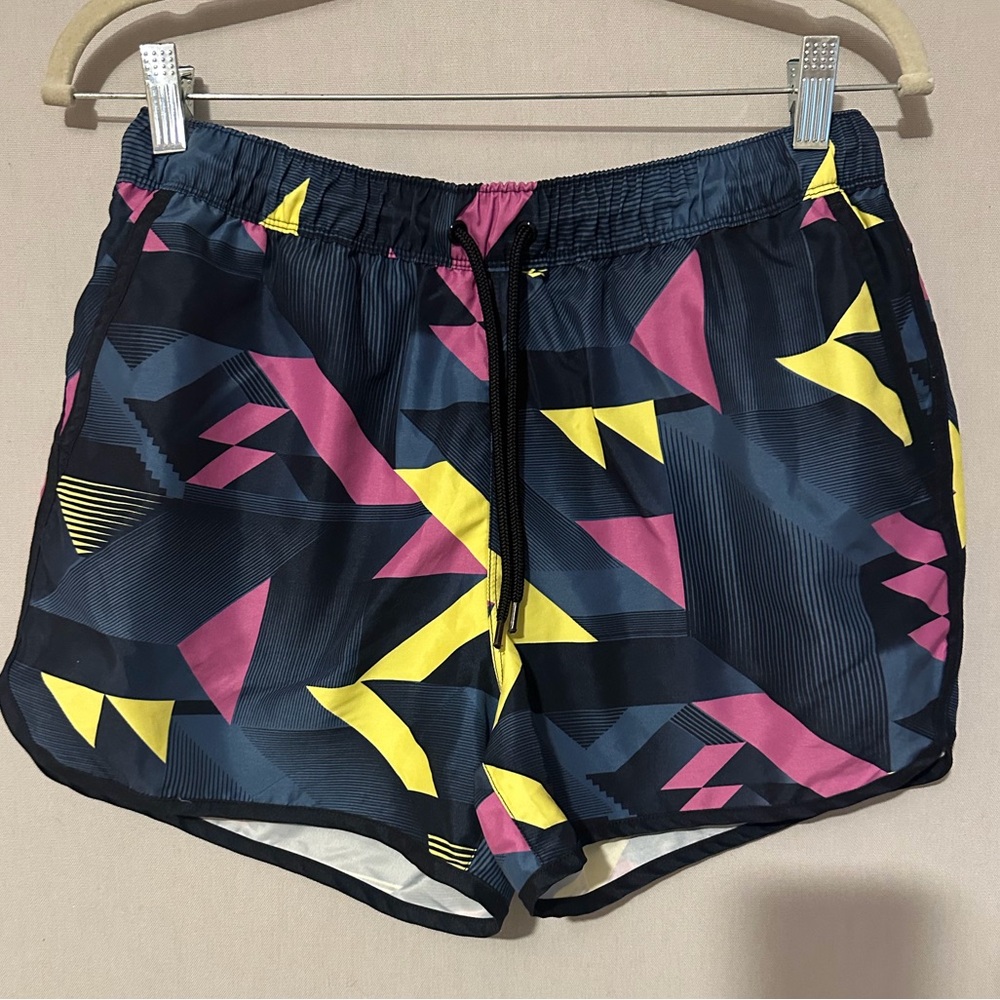 ASOS Mens Multicolor Patterned 

swim Shorts. Size M. Good used condition.